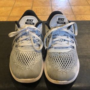 Nike Free Run Sz 7.5 women’s grey/white/black GUC
